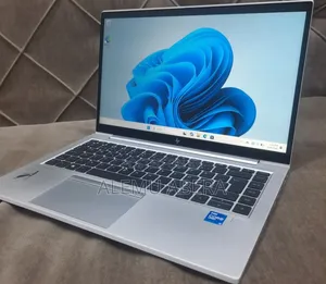 New Laptop HP EliteBook 840 G8 16GB Intel Core i5 SSD 512GB