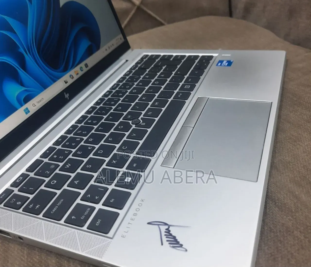 New Laptop HP EliteBook 840 G8 16GB Intel Core i5 SSD 512GB