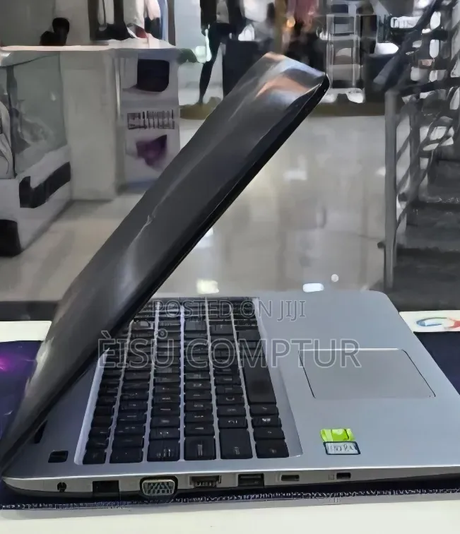 New Laptop Asus TAICHI 21 8GB Intel Core i5 SSD 500GB