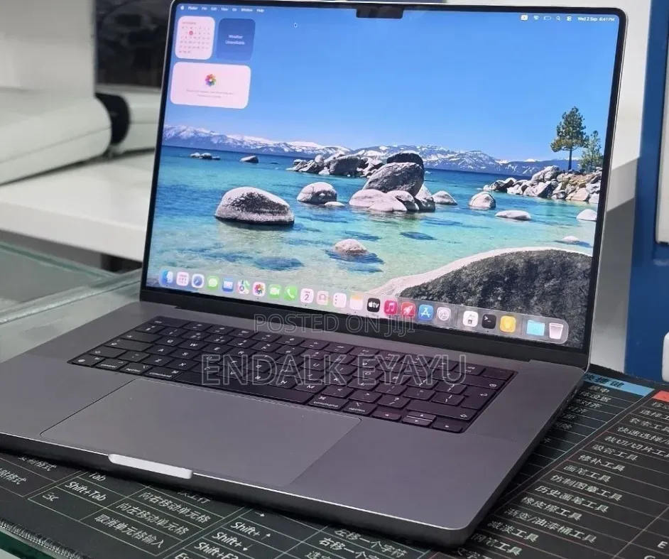 New Laptop Apple MacBook Pro 2021 M1 32GB Apple M1 Pro SSD 512GB