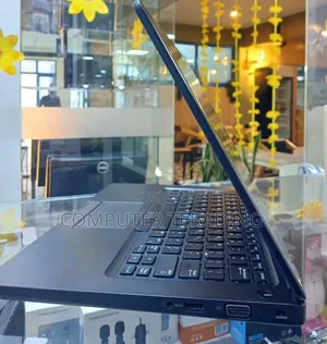 New Laptop Dell Inspiron 13 5380 8GB Intel Core i5 SSD 256GB