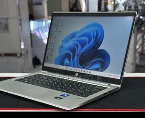 New Laptop HP EliteBook 830 G9 16GB Intel Core i5 SSD 512GB