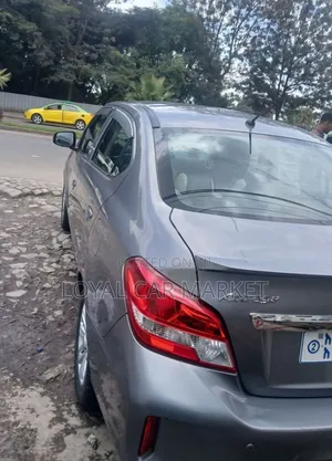 Mitsubishi Attrage 2021 Gray