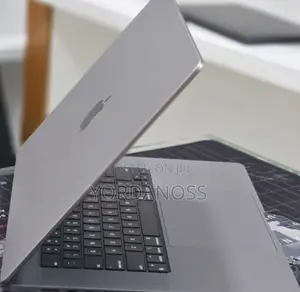 New Laptop Apple MacBook Pro 2023 M2 16GB Apple M2 SSD 512GB