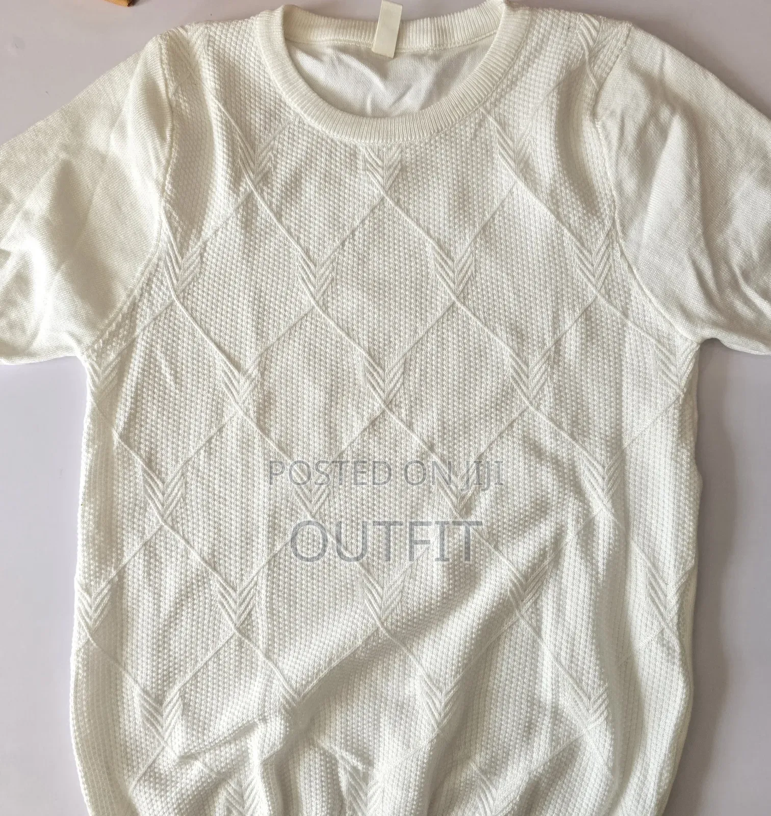 Textured Diamond Knit Short Sleeve Top