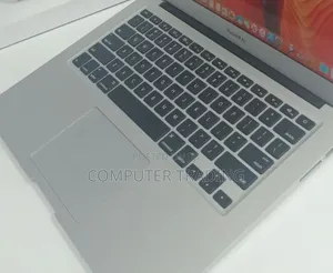 New Laptop Apple MacBook Air 2017 8GB Intel Core i5 SSD 256GB