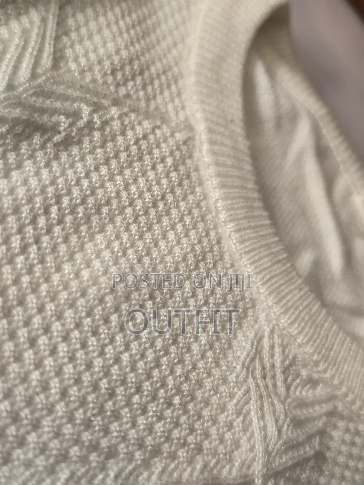 Textured Diamond Knit Short Sleeve Top