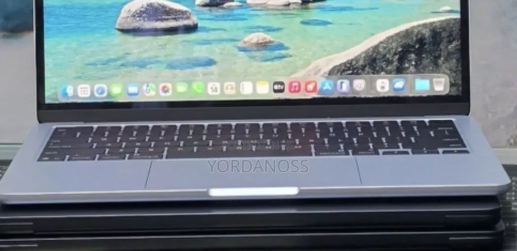 New Laptop Apple MacBook Air 2025 M4 16GB Apple M5 SSD 256GB