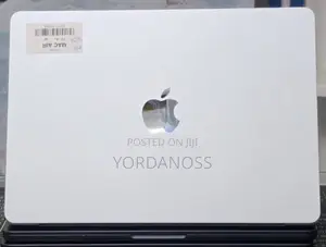 New Laptop Apple MacBook Air 2025 M4 16GB Apple M5 SSD 256GB