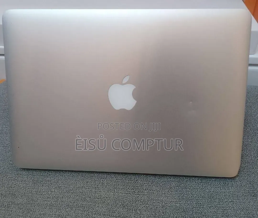 New Laptop Apple MacBook 2013 8GB Intel Core i5 SSD 256GB