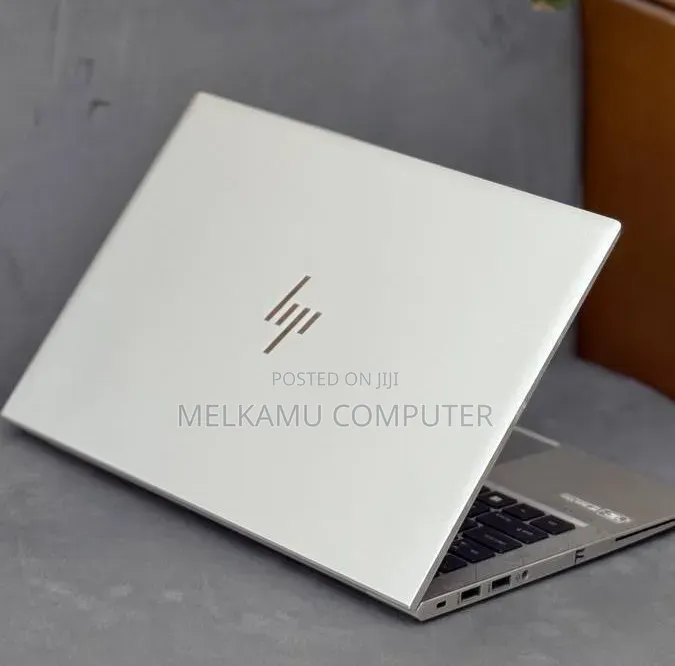 New Laptop HP EliteBook 830 G8 16GB Intel Core i7 SSD 512GB