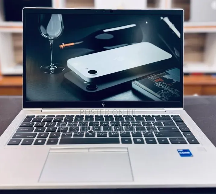 New Laptop HP EliteBook 840 G8 16GB Intel Core i7 SSD 512GB