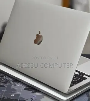 New Laptop Apple MacBook 2020 32GB Intel Core i7 SSD 512GB