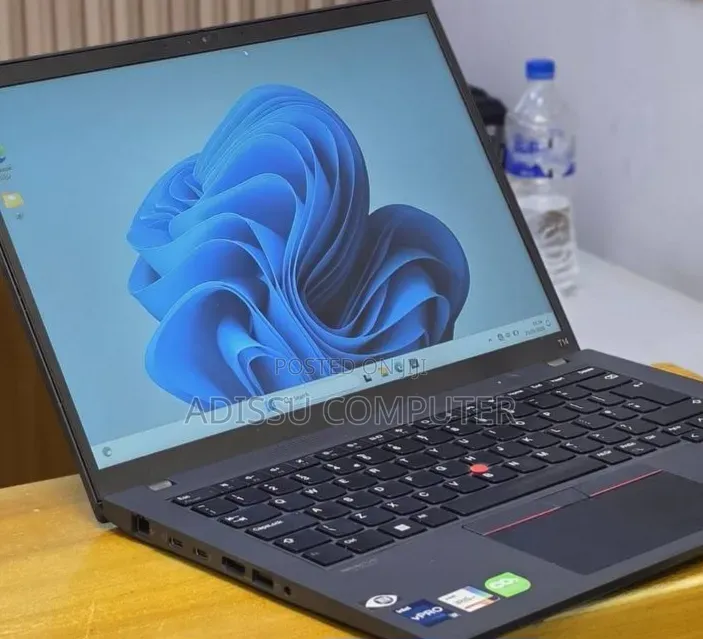 New Laptop Lenovo ThinkPad T14 G3 16GB Intel Core i7 SSD 512GB
