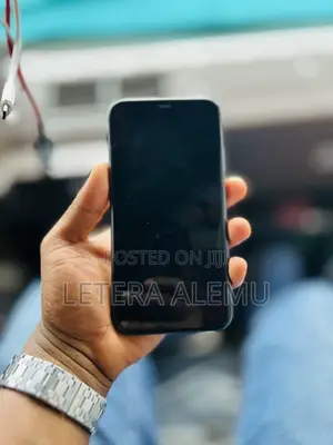 New Apple iPhone 11 128 GB Black