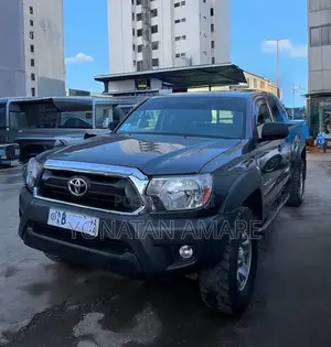 Toyota Tacoma 2014 Gray
