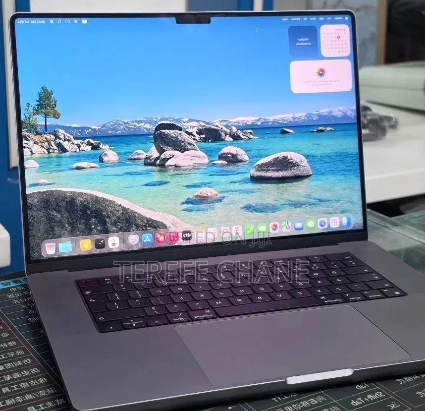 New Laptop Apple MacBook Pro 2021 M1 16GB Apple M1 Pro SSD 512GB