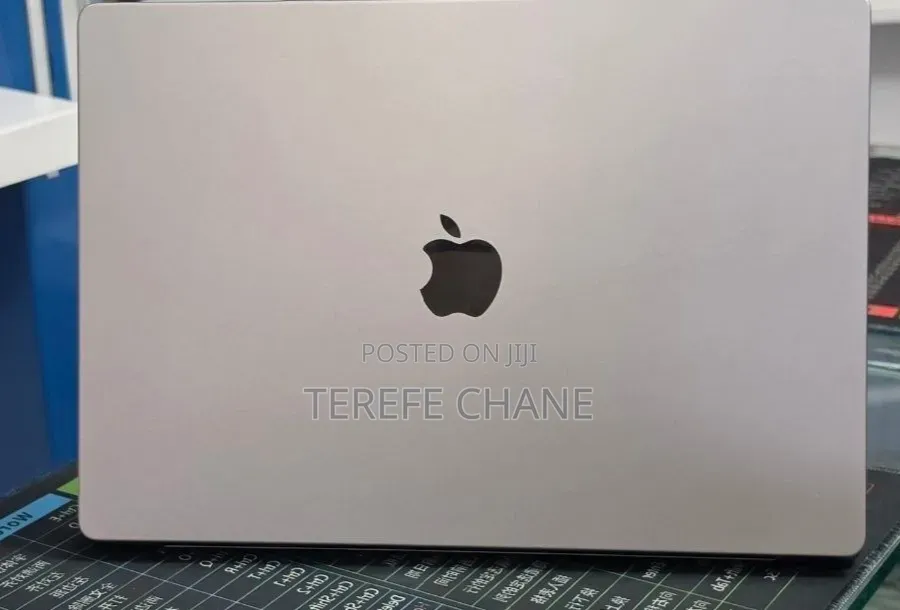 New Laptop Apple MacBook Pro 2021 M1 16GB Apple M1 Pro SSD 512GB