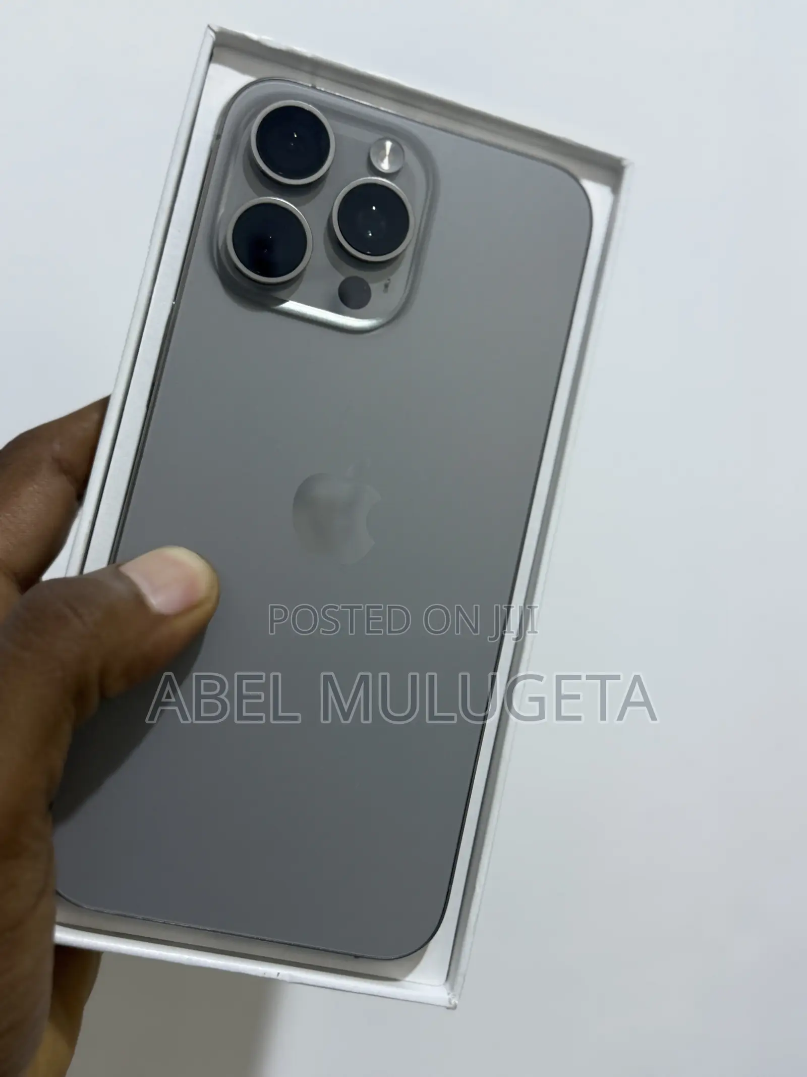 New Apple iPhone 15 Pro Max 256 GB Silver