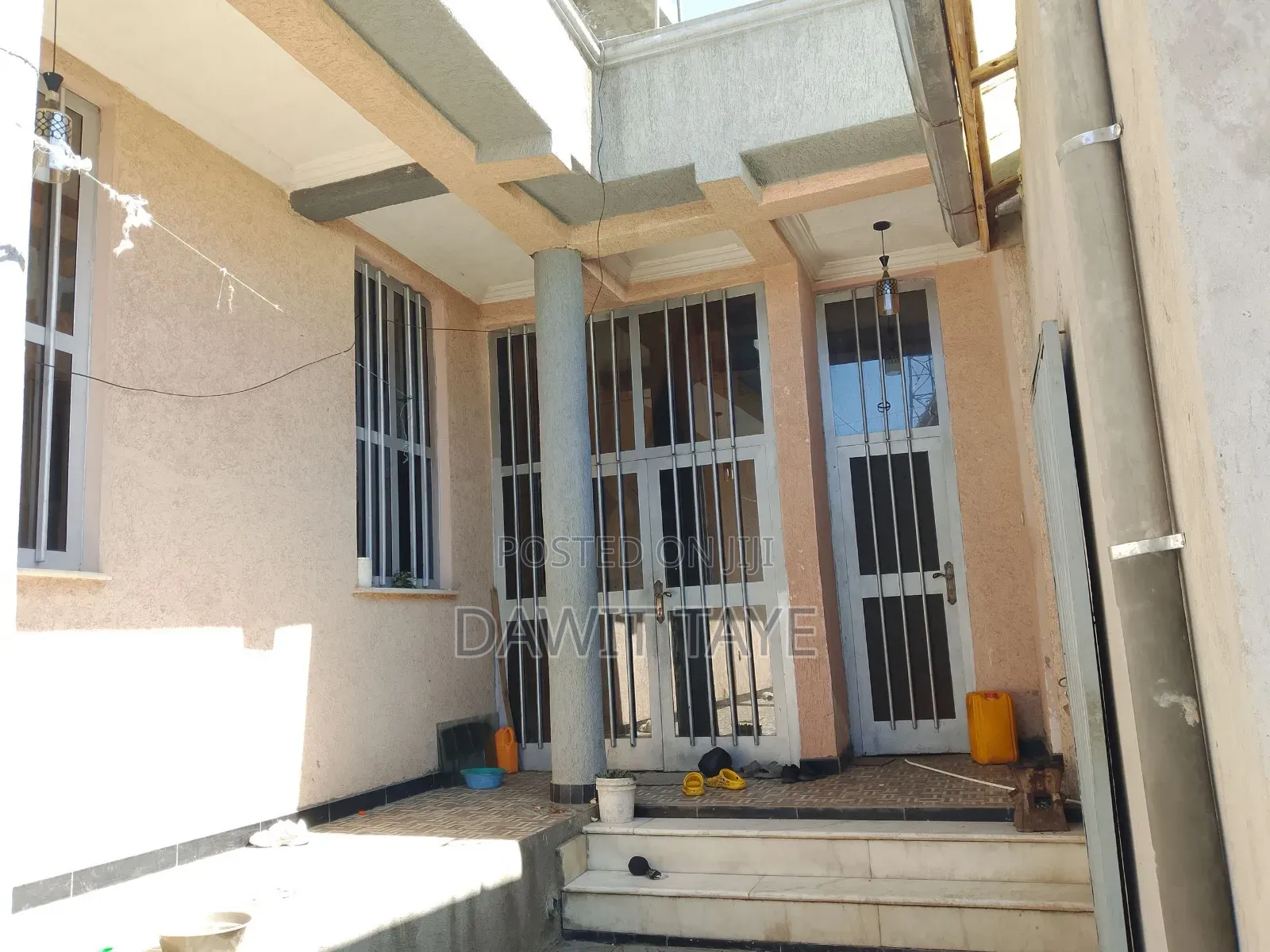 3bdrm Villa in Bole for sale