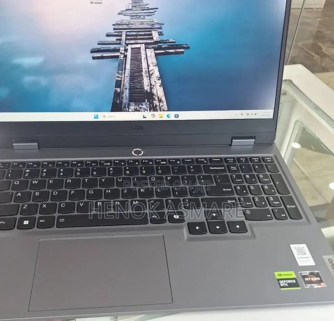 New Laptop Lenovo LOQ 15ARP9 16GB AMD Ryzen 5 SSD 512GB