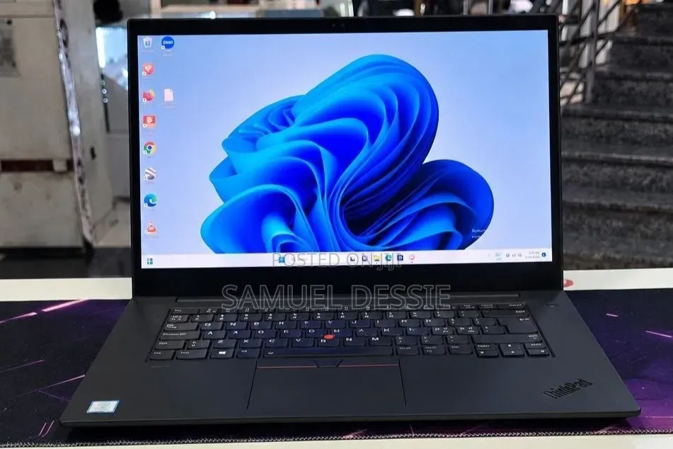 New Laptop Lenovo ThinkPad Yoga 16GB Intel Core i7 SSD 512GB