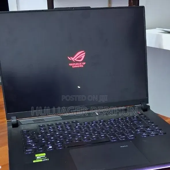New Laptop Asus ROG Strix G15 32GB Intel Core i9 SSD 1T