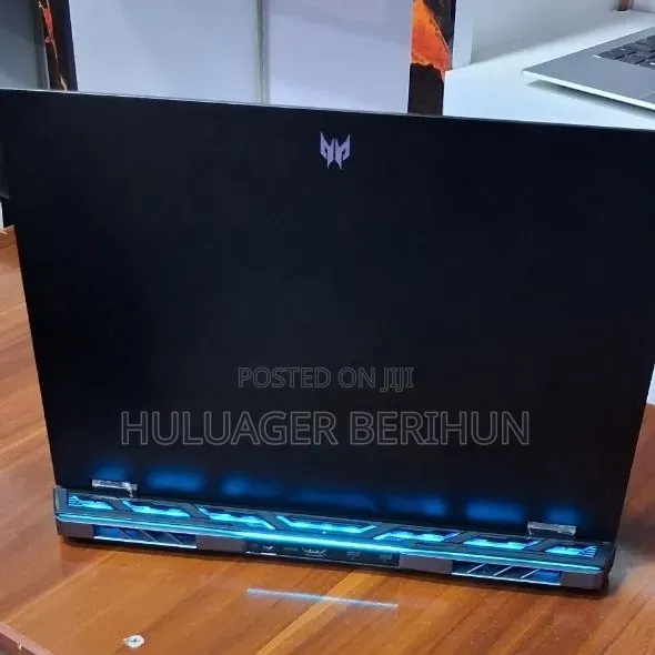 New Laptop Acer Predator Helios 16 16GB Intel Core i9 SSD 1T