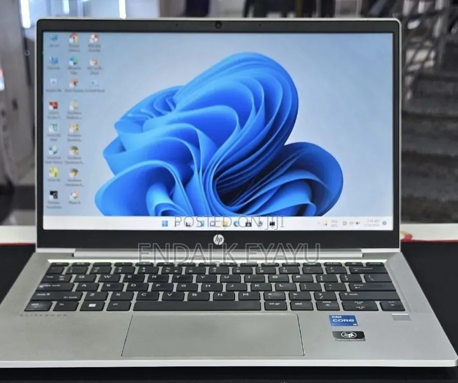 New Laptop HP EliteBook 830 G9 16GB Intel Core i5 SSD 512GB