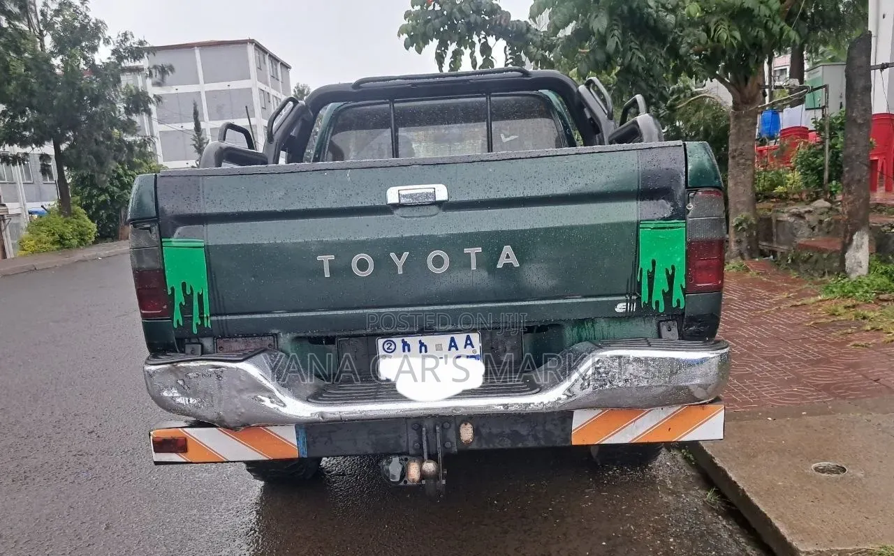 Toyota Hilux 2003
