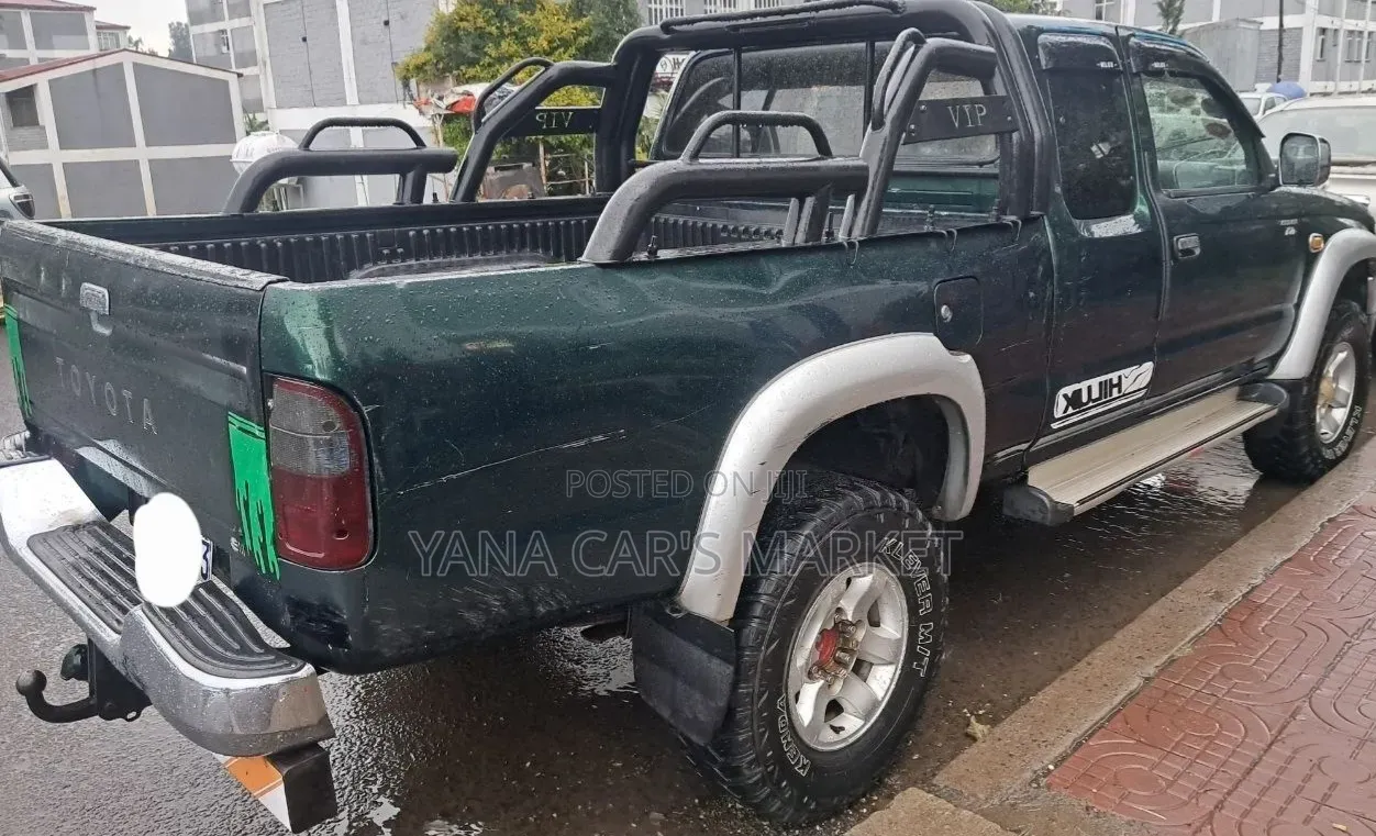 Toyota Hilux 2003