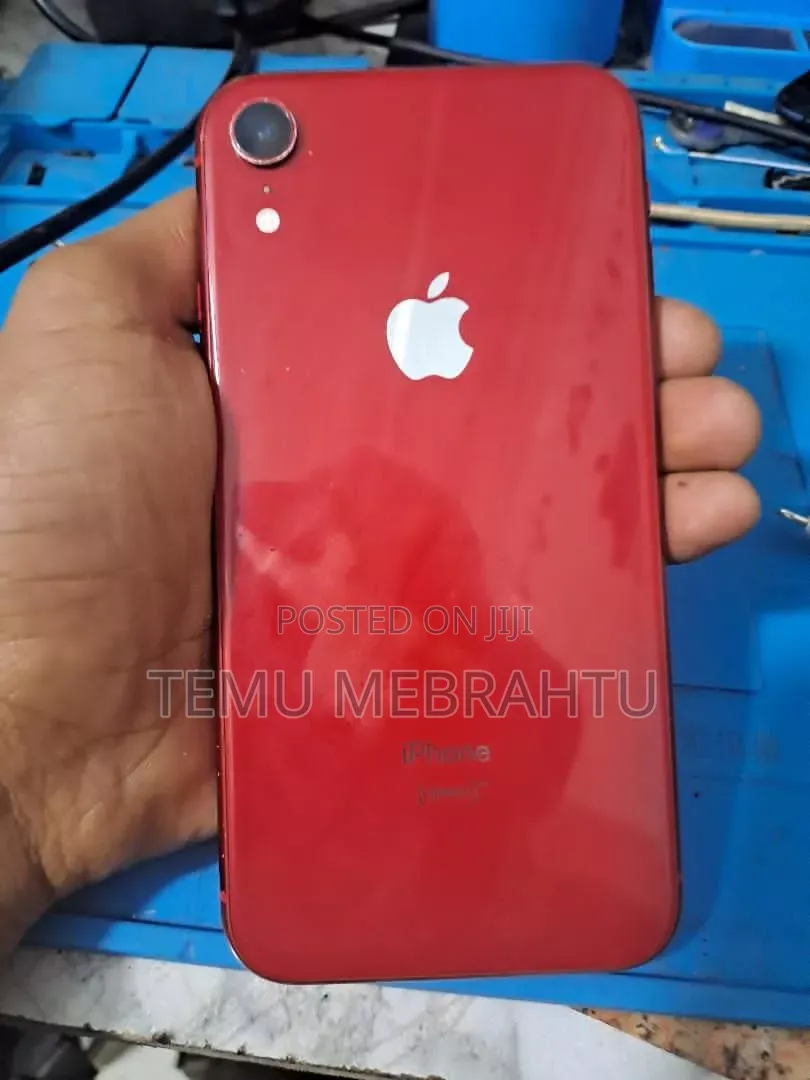 Apple iPhone XR 64 GB Red