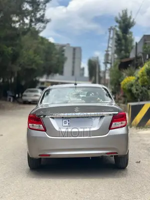 Suzuki Dzire 2022 Silver