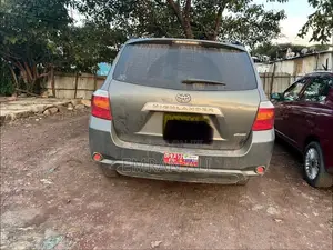 Toyota Highlander Sport 2010 Gray