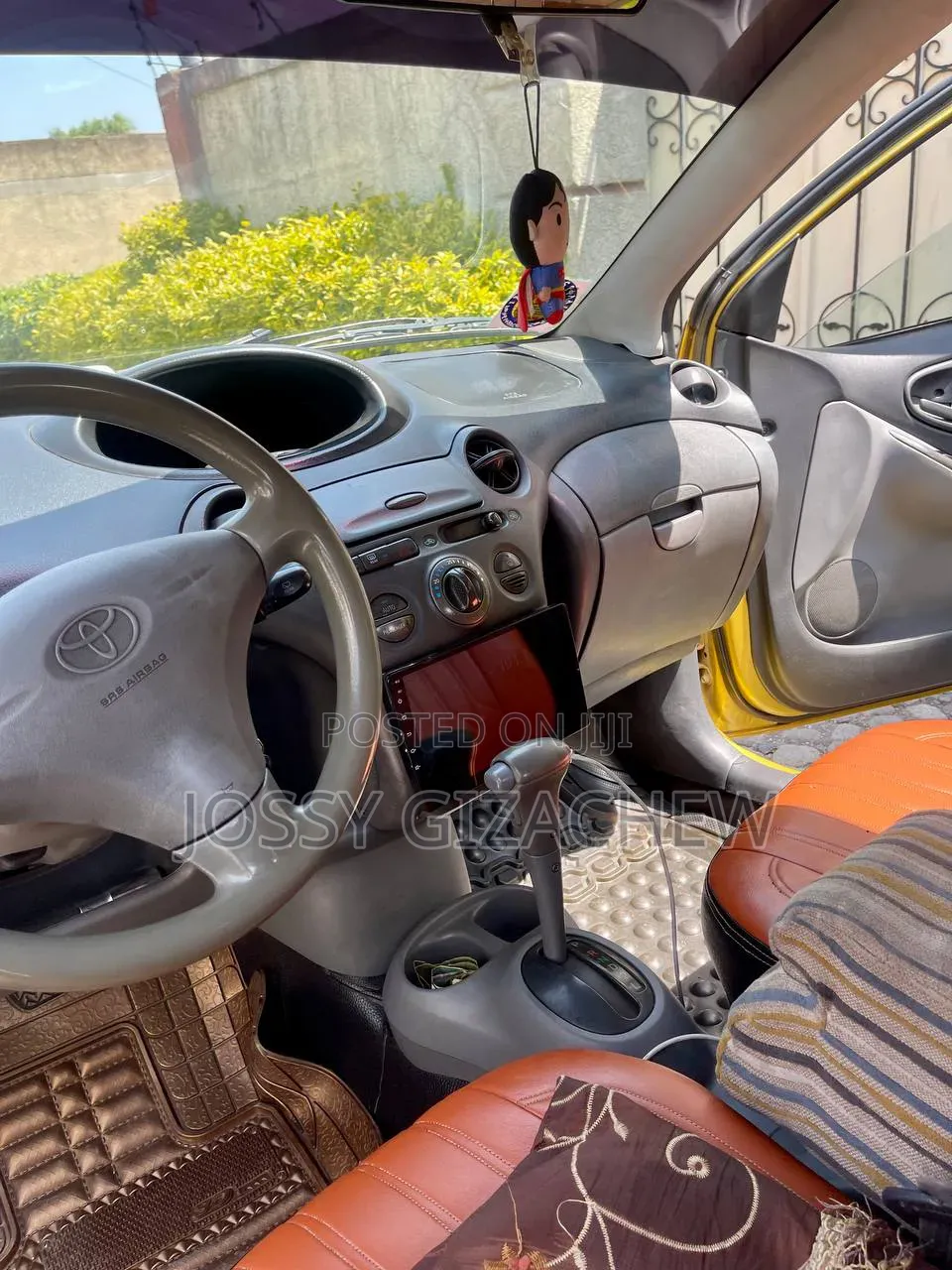 Toyota Vitz 2001 Gold