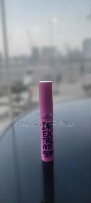 Essence I Love Extreme Crazy Volume Mascara
