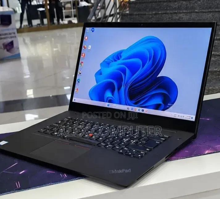 New Laptop Lenovo 16GB Intel Core i7 SSD 512GB