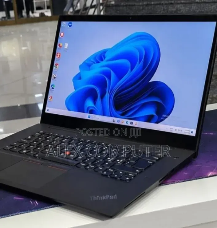 New Laptop Lenovo 16GB Intel Core i7 SSD 512GB