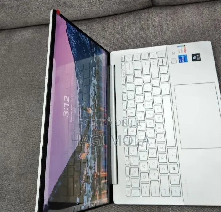 New Laptop HP Pavilion 15 16GB Intel Core i7 SSD 512GB