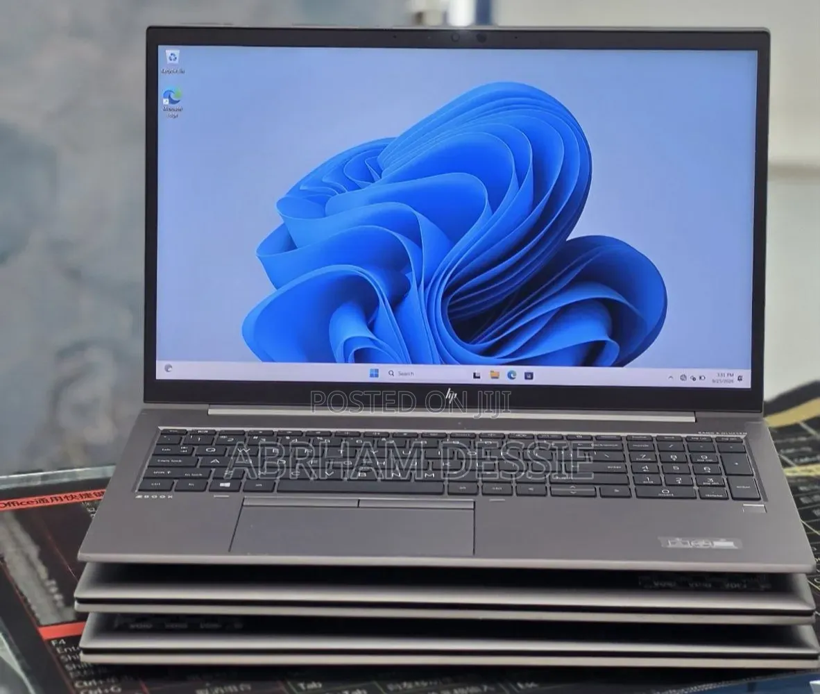 New Laptop HP 16GB Intel Core i5 SSD 512GB