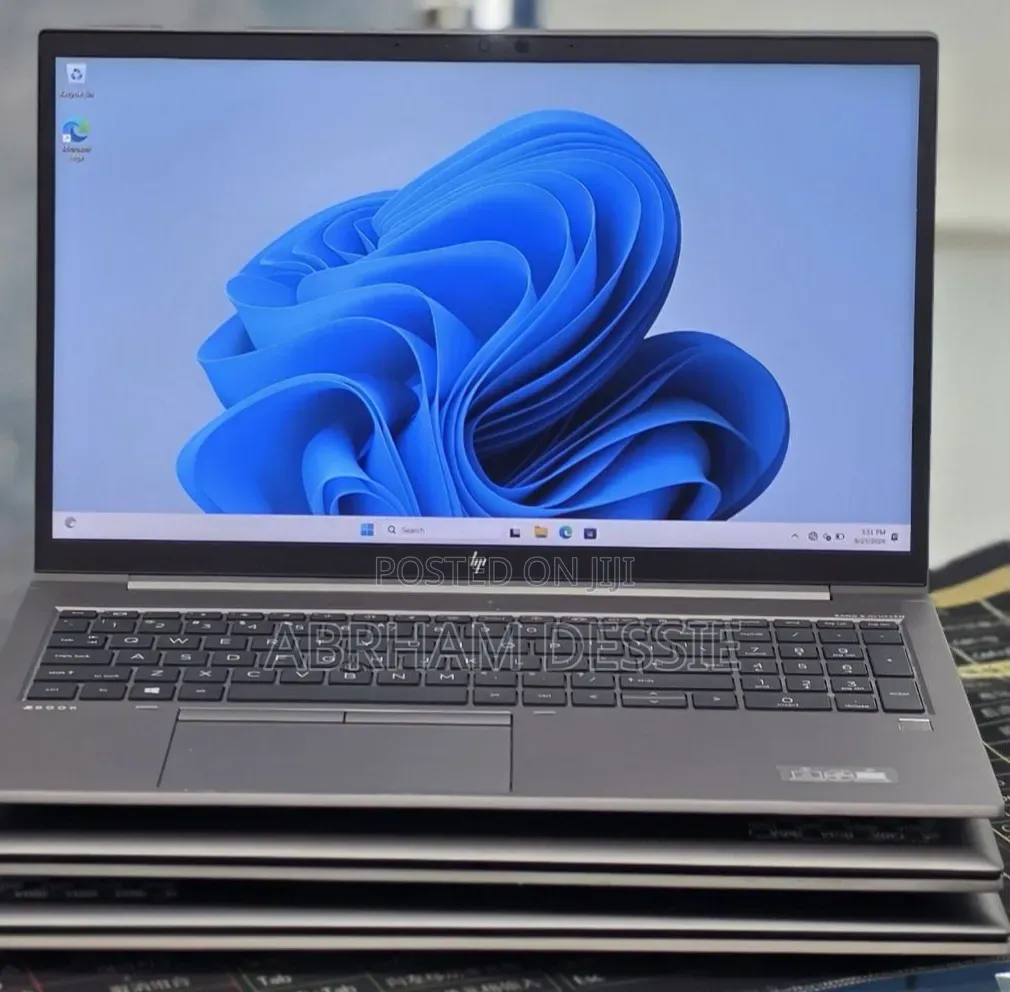New Laptop HP 16GB Intel Core i5 SSD 512GB