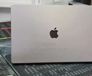 New Laptop Apple MacBook Pro 2021 M1 32GB Apple M1 SSD 512GB