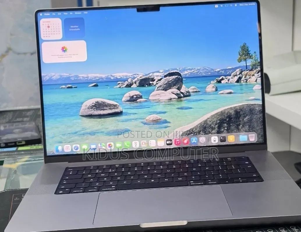 New Laptop Apple MacBook Pro 2021 M1 32GB Apple M1 SSD 512GB