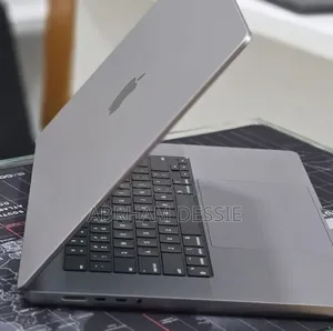 New Laptop Apple MacBook Pro 2021 M1 16GB Apple M1 SSD 512GB