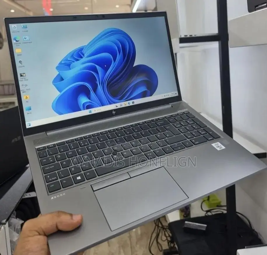 New Laptop HP ZBook 14 16GB Intel Core i7 SSD 512GB