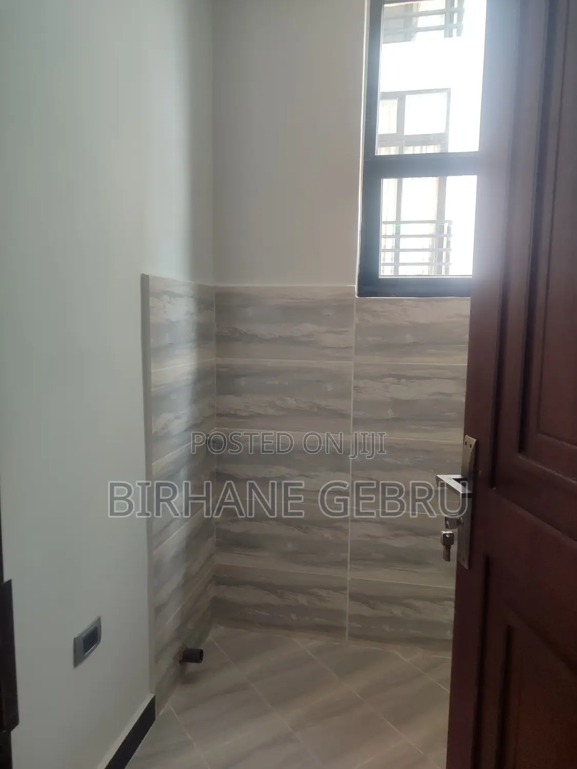 4bdrm Apartment in Luxury Apartiment, Yeka for rent