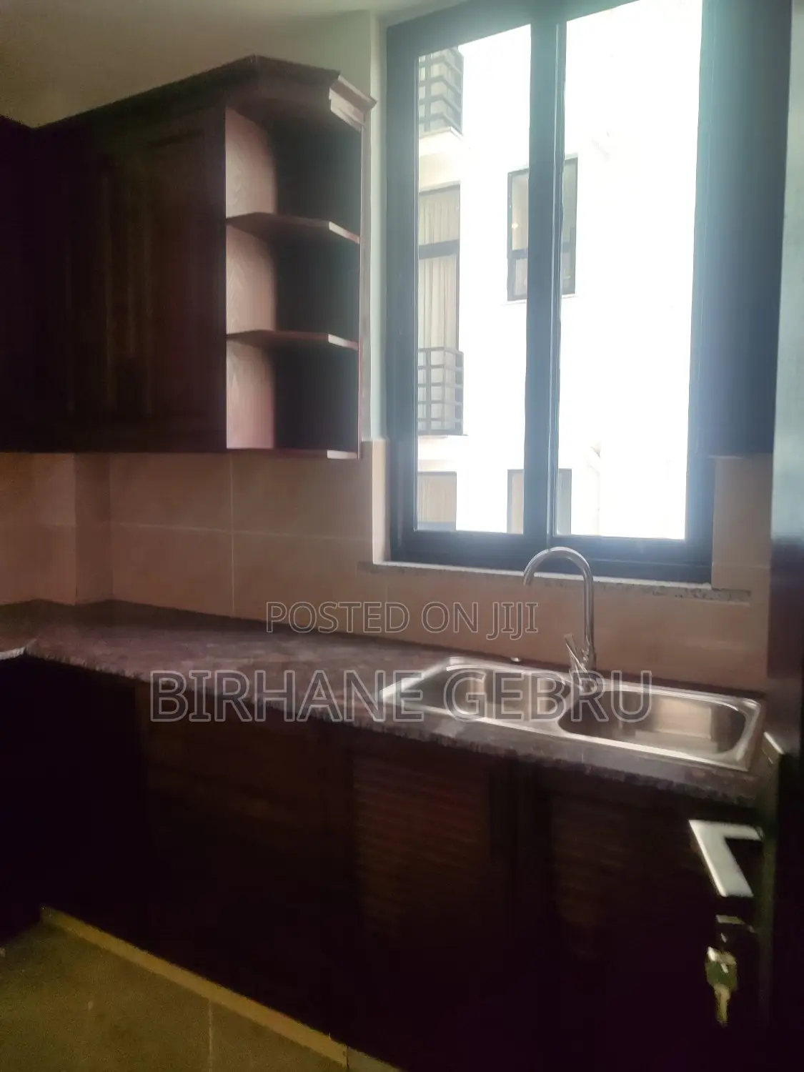4bdrm Apartment in Luxury Apartiment, Yeka for rent