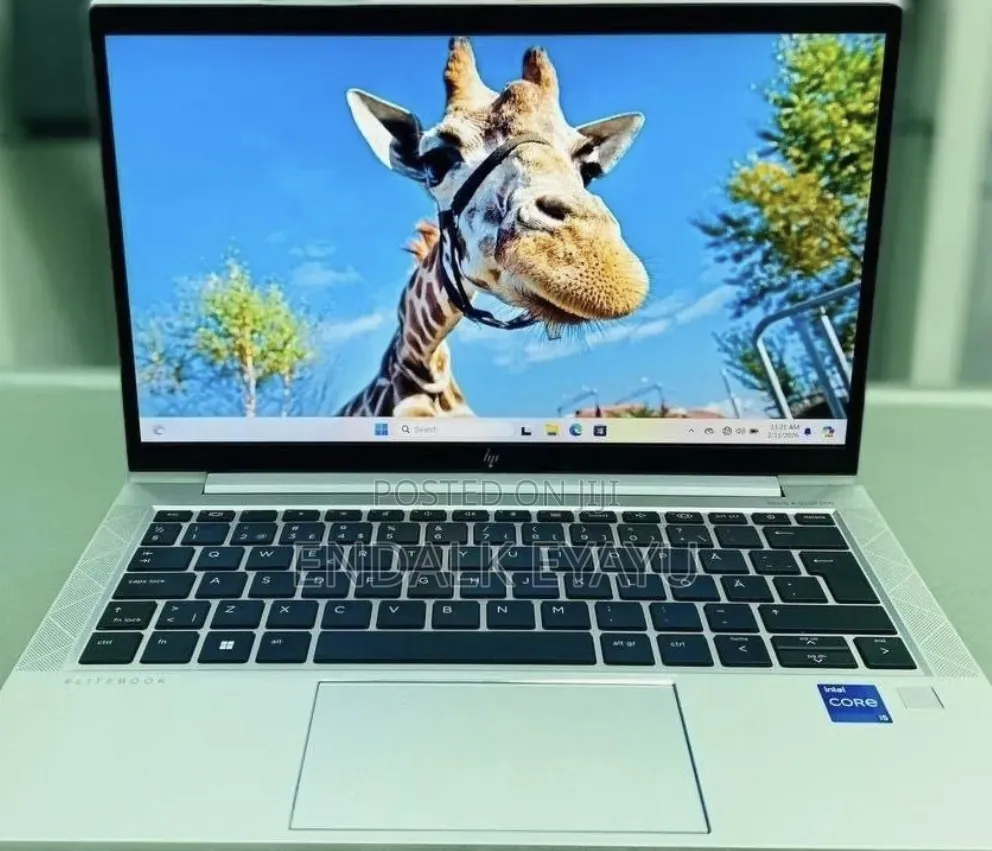 New Laptop HP EliteBook 830 G8 16GB Intel Core i5 SSD 512GB