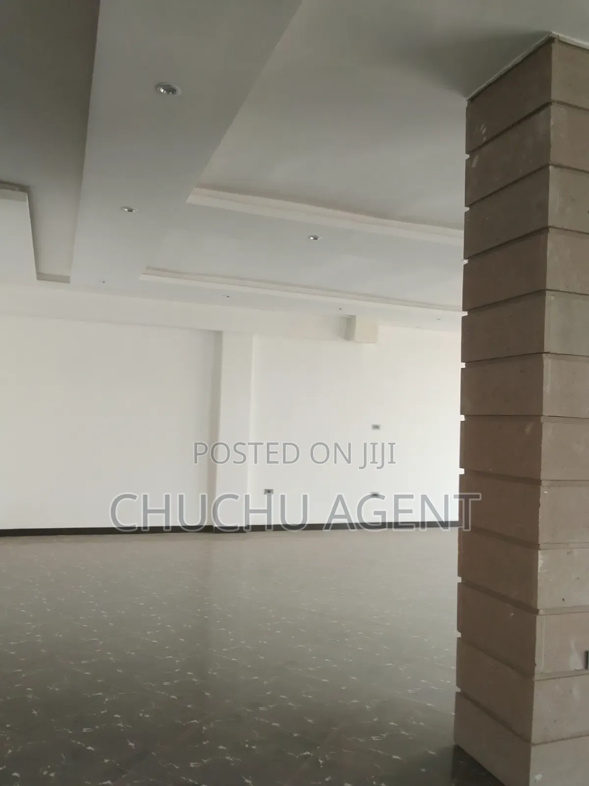 20bdrm Apartment in Akaky Kaliti for sale