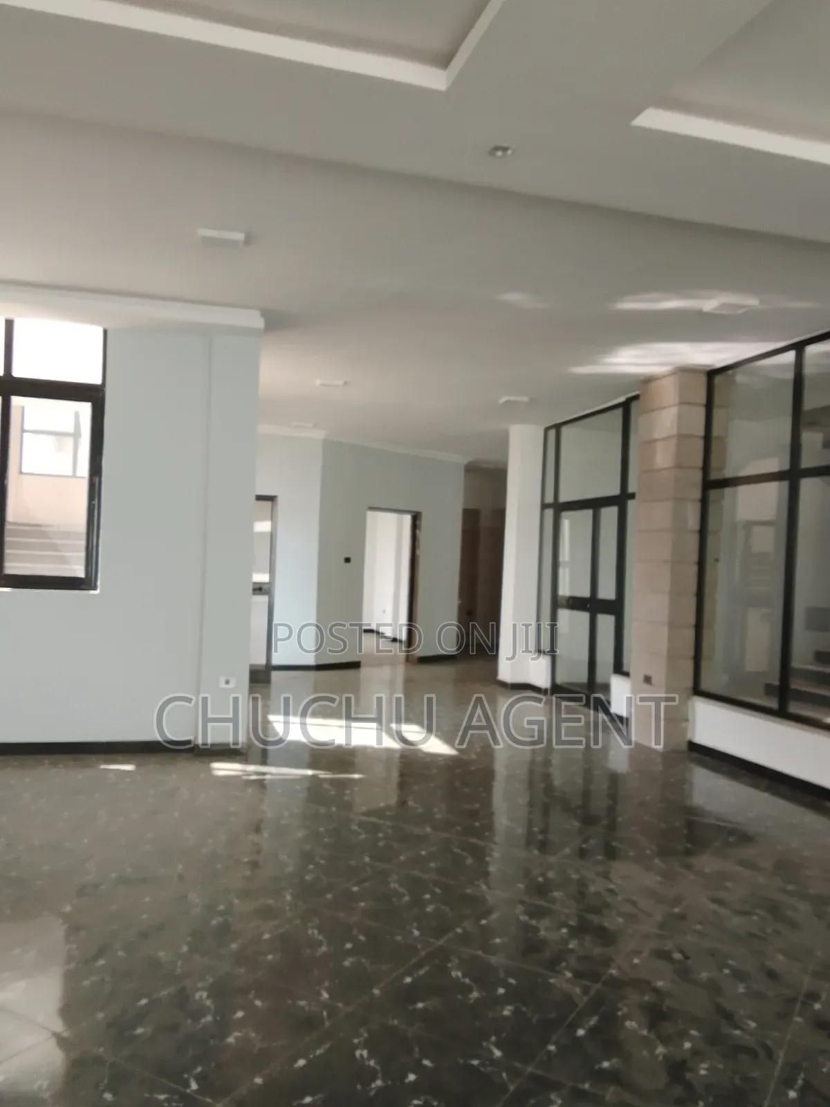 20bdrm Apartment in Akaky Kaliti for sale
